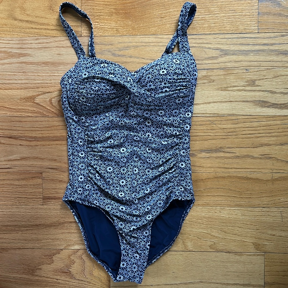 Nip Tuck  Swim Joanne Swimsuit - Twist Front One Piece Sz 4 Navy Blue
